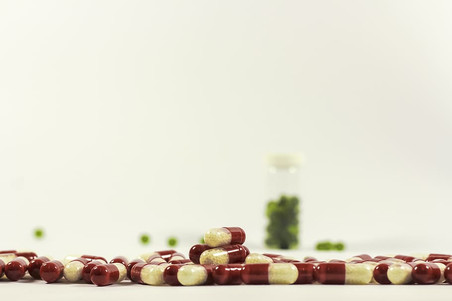 close up photography of white and red capsules, cure, drug, cold, HD wallpaper