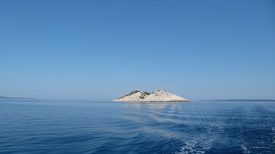 island, nature, ocean, sea, water, blue, copy space, sky, no people HD wallpaper