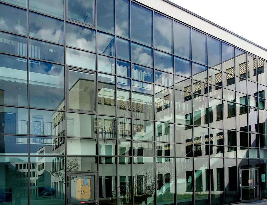glass front, mirroring, modern, architecture, facade, sky, window HD wallpaper