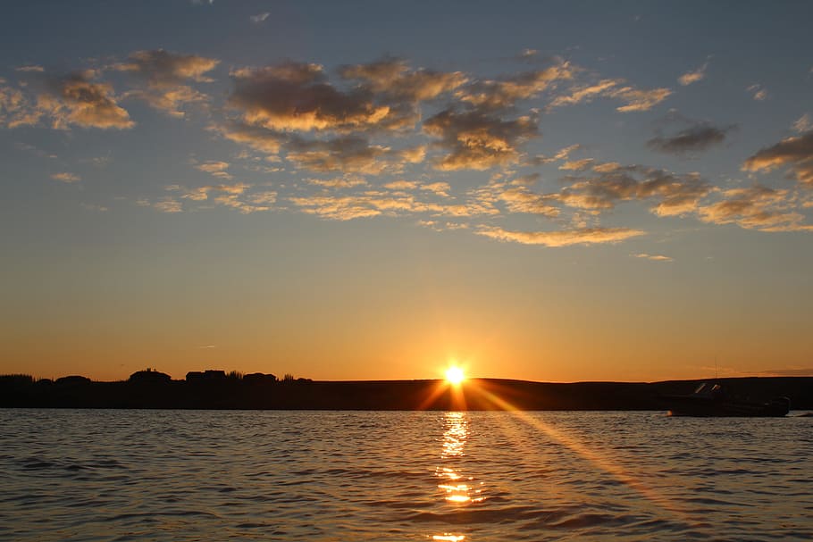 sunset, lake, water, evening, sky, solar eclipse, beauty in nature HD wallpaper