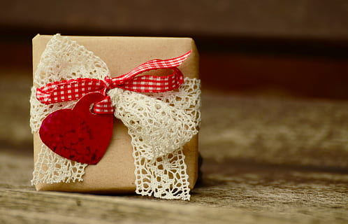 brown candle with white and red lace, gift, loop, heart, birthday HD wallpaper