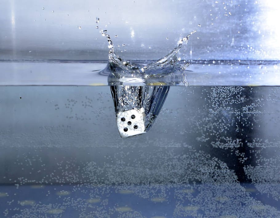 Dice, Water, Cube, Splash, Moment, slow motion, reflection HD wallpaper