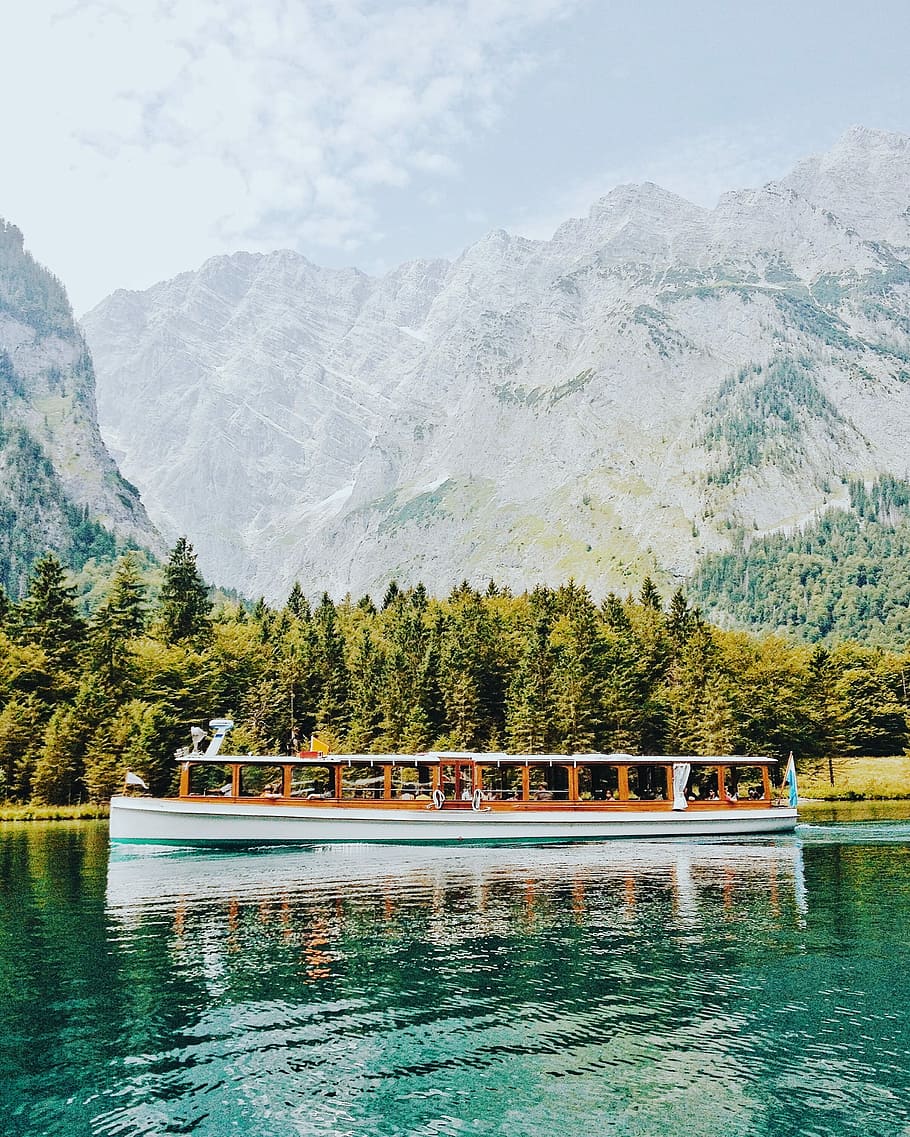 white and brown boat in body of water, white and brown boat on body of water HD wallpaper