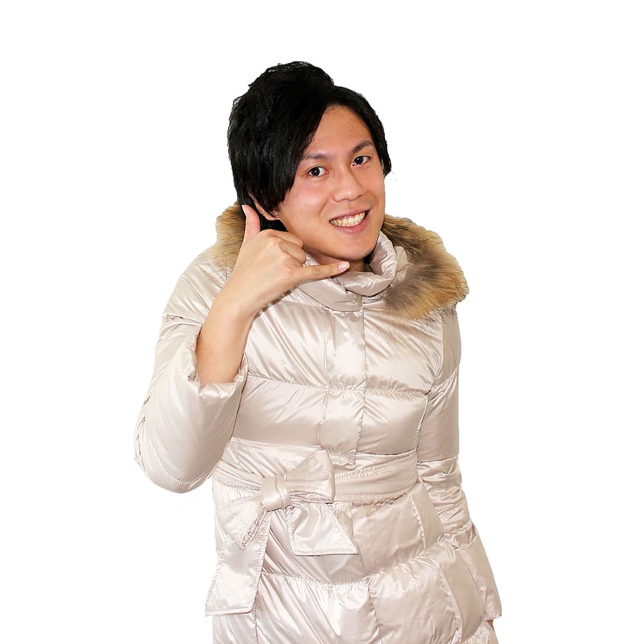 man wearing beige bubble fur-lined coat using call gesture HD wallpaper