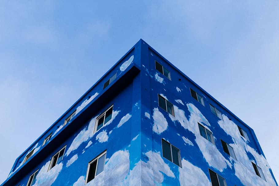 blue high-rise building under blue sky, blue and white building under blue sky during daytime HD wallpaper