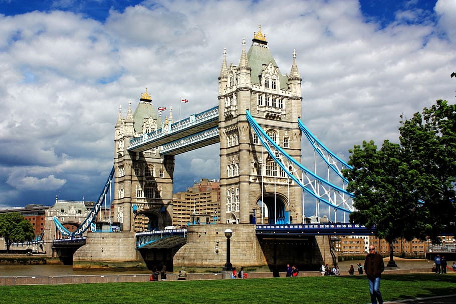 people near gray and blue tower bridge, london, thames, sky, clouds, HD wallpaper