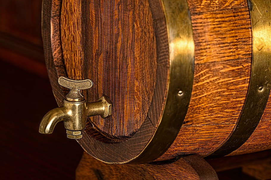 brown wooden beer barrel dispenser, keg, cask, oak, beer background
