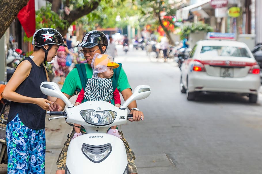 Scooter, Suzuki, Family, Safety, Child, helmet, children, vietnam, HD wallpaper