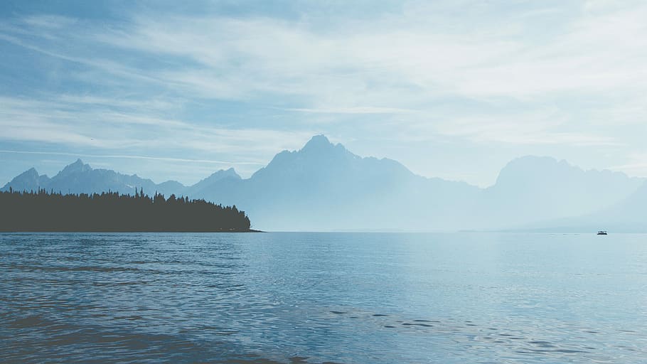 white and blue sea waves, calm blue sea near mountains under grey sky HD wallpaper