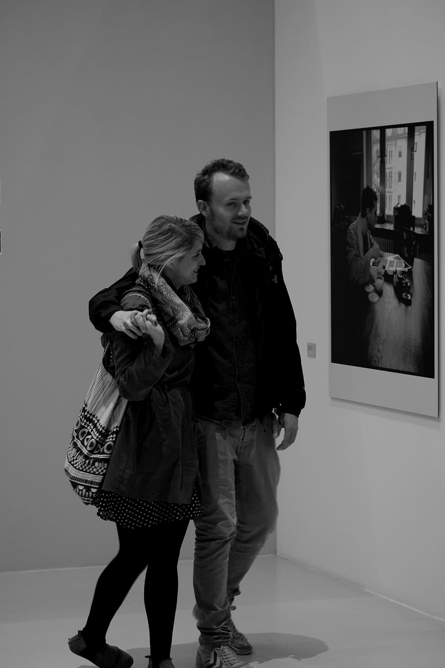 museum, observer, visitors, surprise, pair, modern, exhibition HD wallpaper