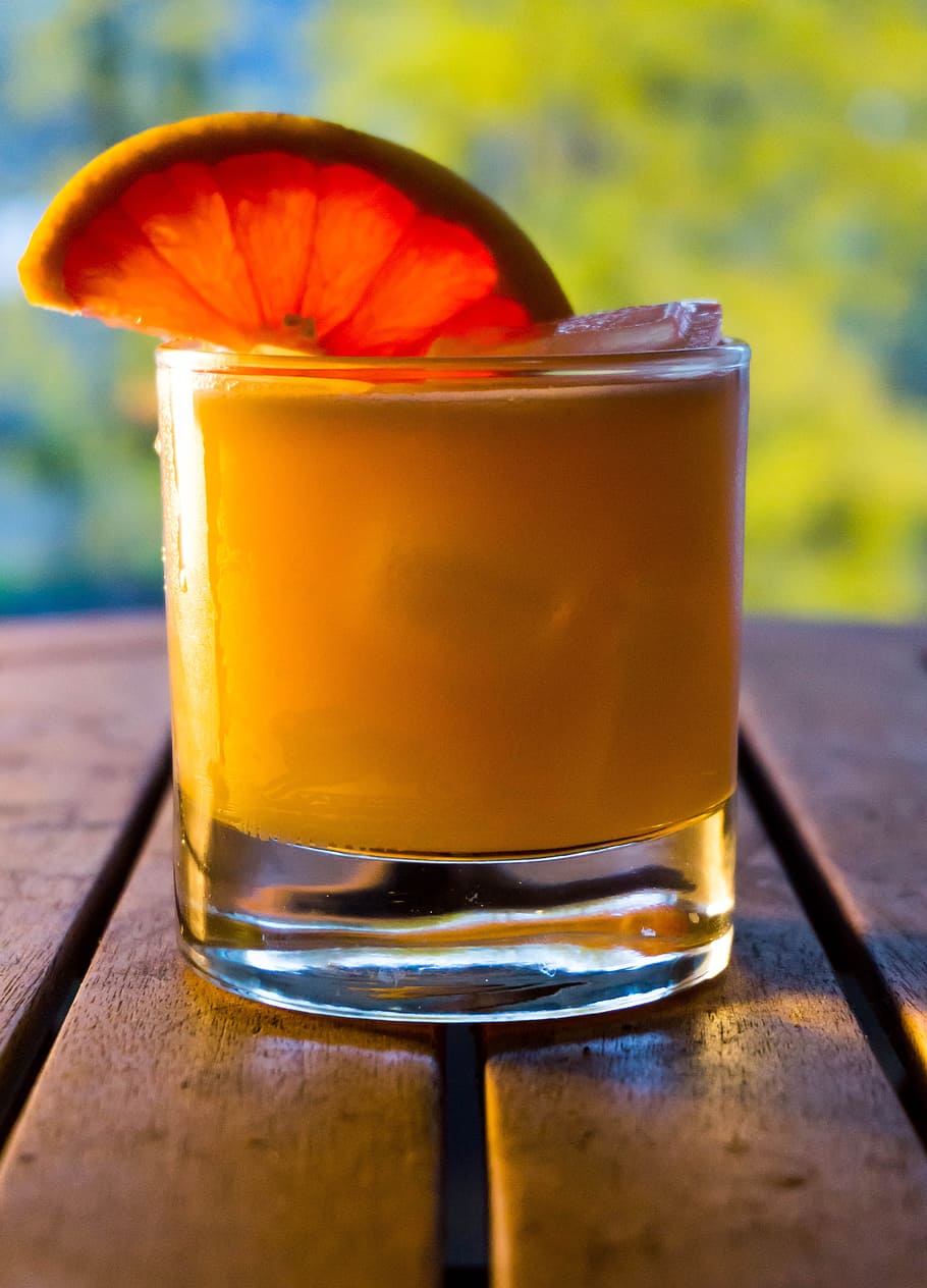 clear glass cup with yellow liquid inside, cocktails, punch HD wallpaper
