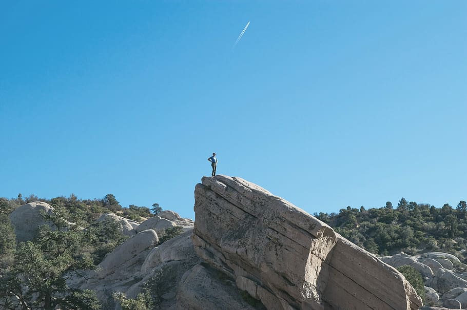 man on cliff, person on top of mountain, sky, landscape, rock HD wallpaper