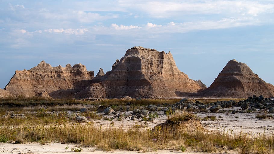 photography of three mountain under bluesky, badlands national park HD wallpaper