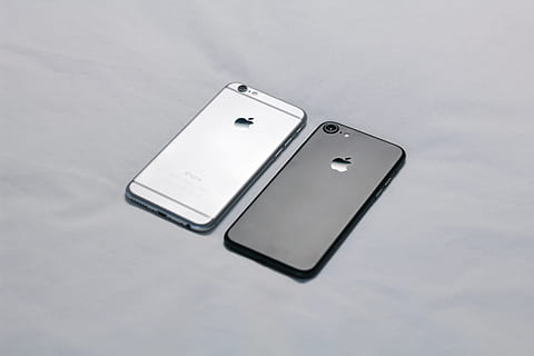 Light Dark iPhone Minimal, technology, mobile Phone, smart Phone HD wallpaper