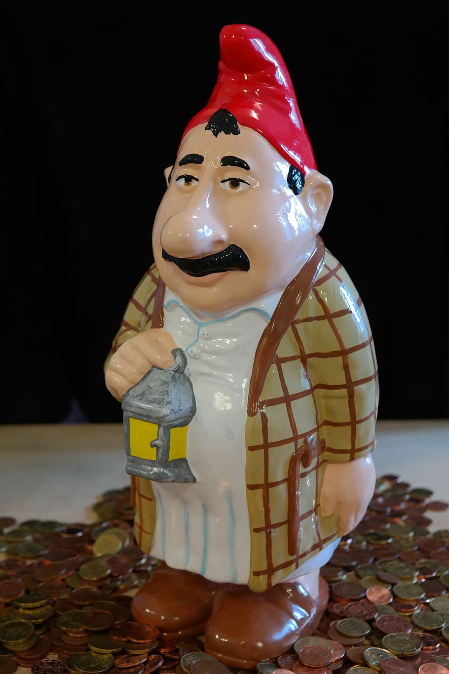 Dwarf, Man, Human, Figure, Lantern, Face, porcelain figurine HD wallpaper
