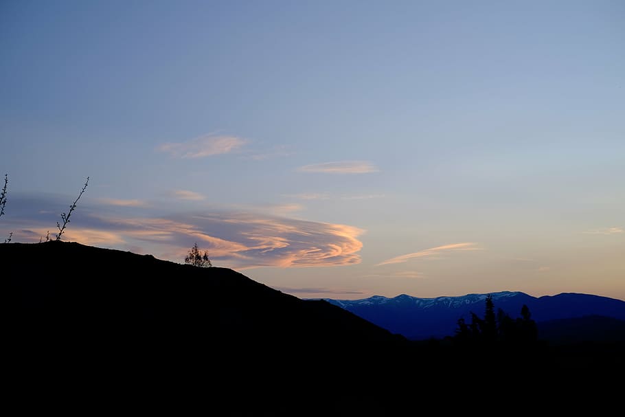 silhoutte of mountain at daytime, nature, mountains, sky, clouds HD wallpaper