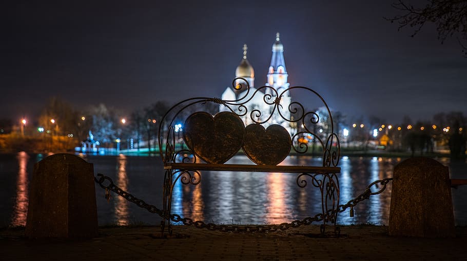 bench, church, hearts, reflection, lights, night, architecture HD wallpaper