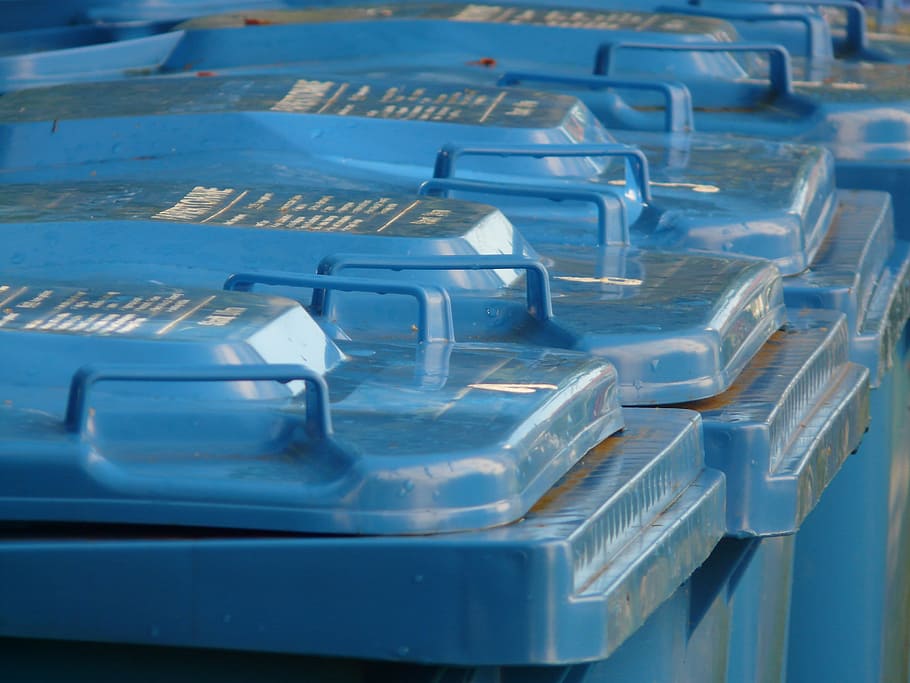 closed blue plastic trashcans at daytime, Garbage Can, Dustbin HD wallpaper