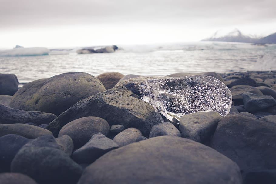 black rock lot near body of water, brown, gray, ice, sea, stones HD wallpaper