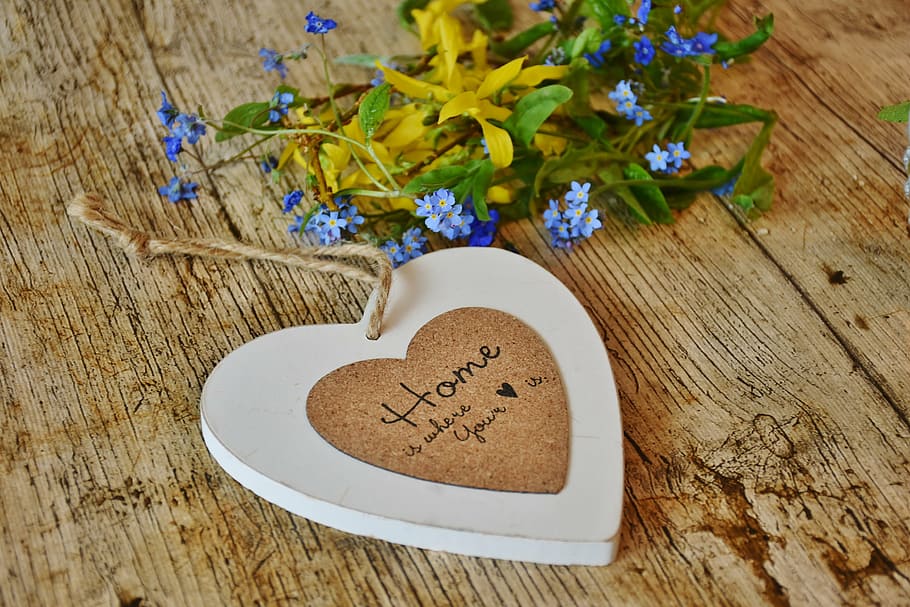 heart-shaped brown wooden hanging decor, decoration, live, background HD wallpaper
