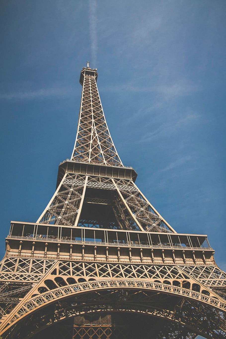 Eiffel Tower at daytime, paris - France, famous Place, architecture HD wallpaper