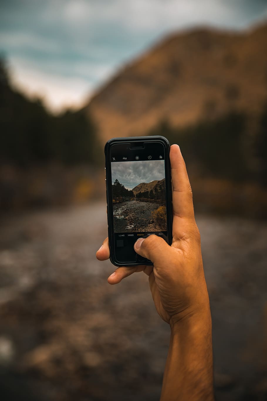person taking photo of mountain, man taking a photo of a mountain, HD wallpaper