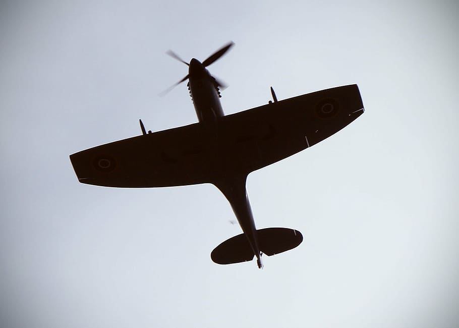 low-angle photography of airplane\, spitfire, av, fighter, war HD wallpaper