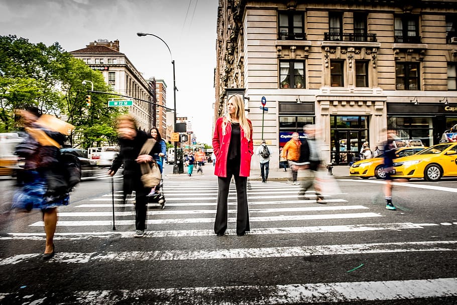 model, manhattan, track, pedestrian, look, portrait, city, group of people HD wallpaper