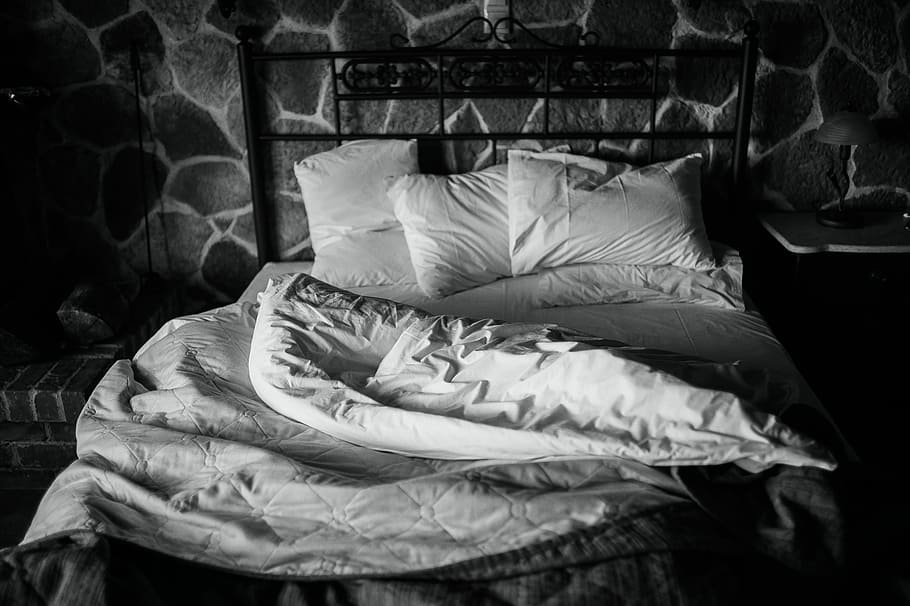 grayscale photo of bed, blankets, duvet, pillow, bedroom, furniture HD wallpaper