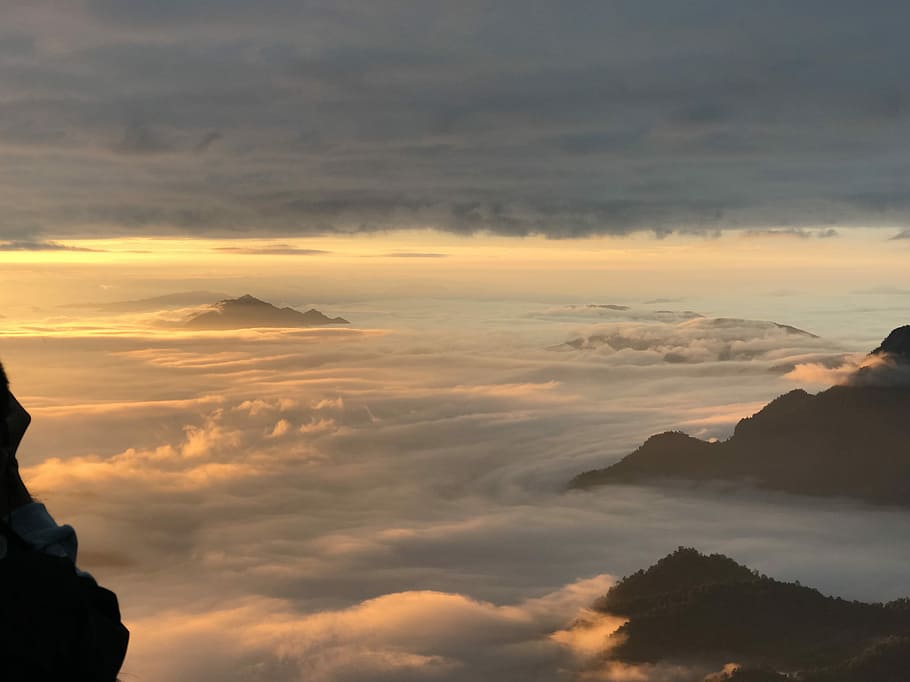 cloud-covered mountaintops during sunset, sunrise, landscape HD wallpaper