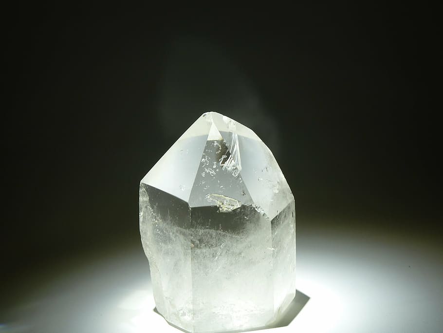 white crystal closeup photo, light, bright, transparent, jewellery