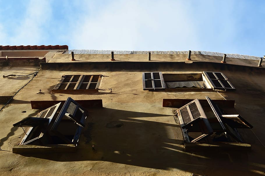 low angle photo of brown 2story house, low-angle photo of building HD wallpaper