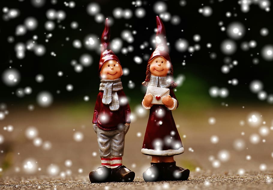 two boy and girl standing wearing Santa hat figurines, Figures HD wallpaper