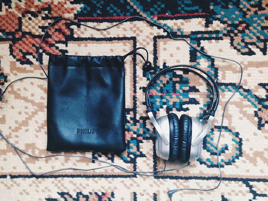 Headphones, Philips, Skin, no people, city, day, indoors, high angle view