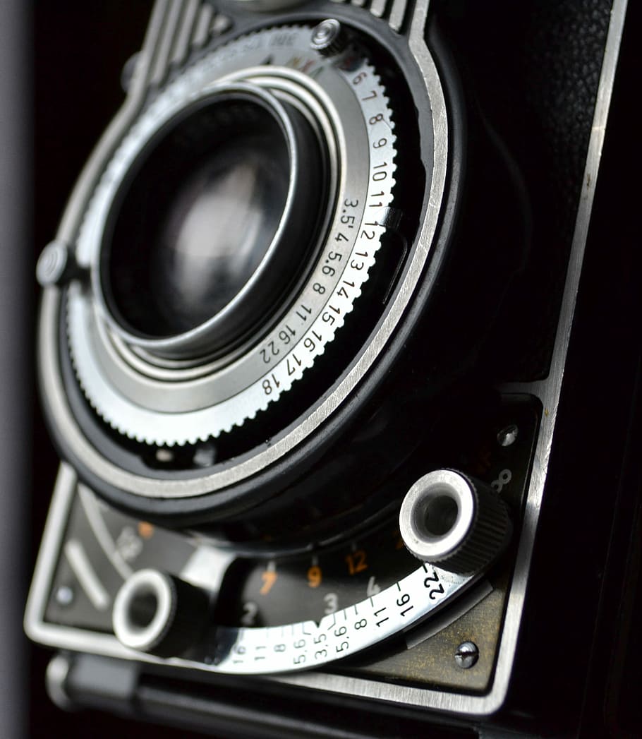 close view of black and gray film camera, focus photo of black point-and-shoot camera HD wallpaper