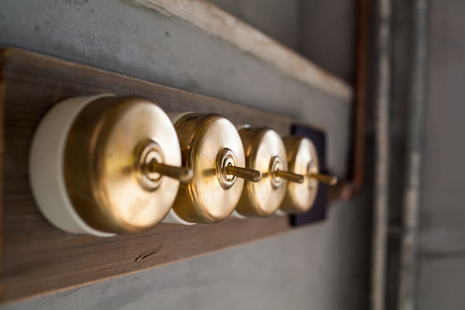 switch, copper, exhibitions, secondhand goods, indoors, selective focus HD wallpaper
