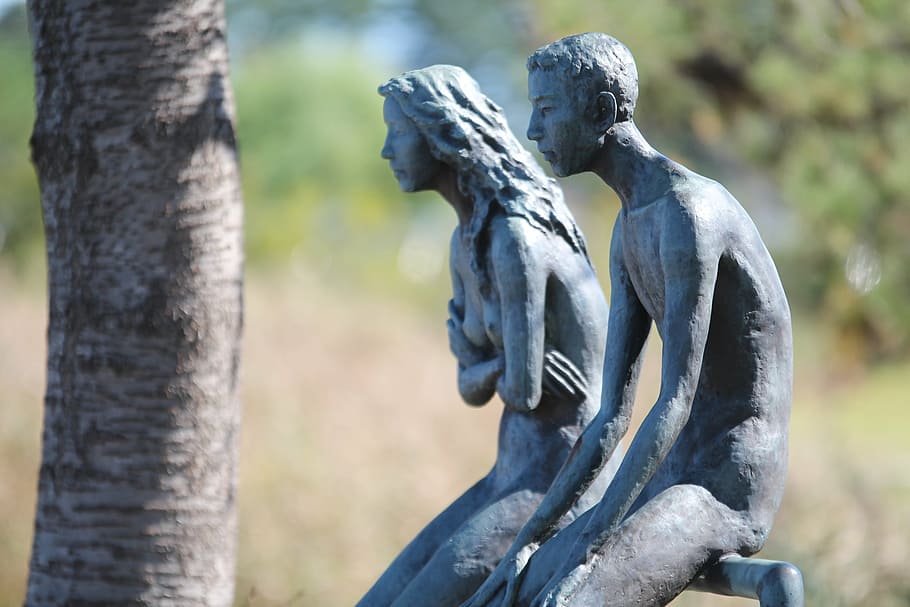 man and woman sitting on rail statues, sculpture, art, model HD wallpaper