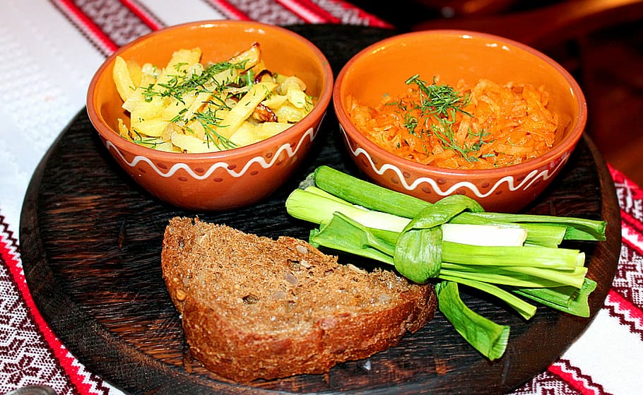dinner, appetizer, fried potatoes, carrot, bread, green onions HD wallpaper