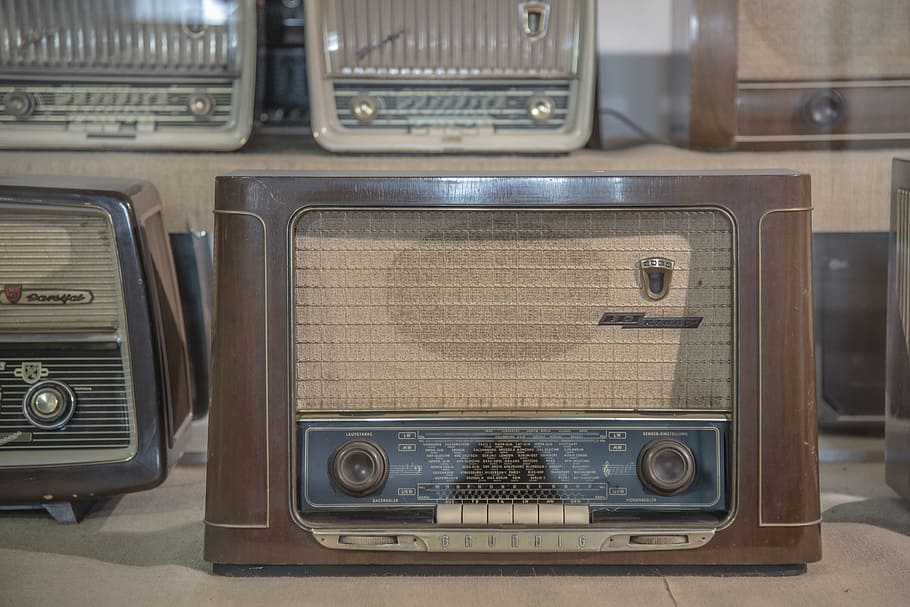 assorted transistor radio lot on beige surface, Radio, Tube, Antique