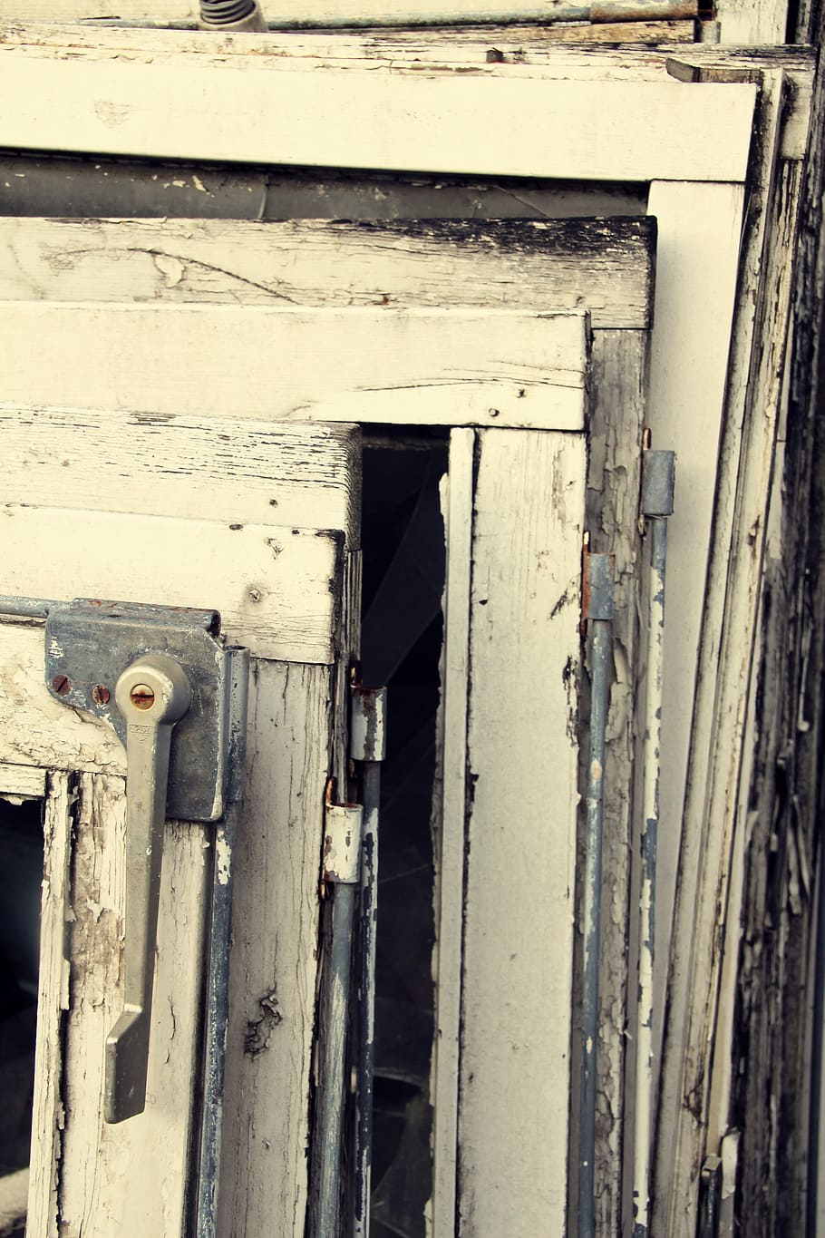 old window frames, glass, home, decay, bare, leave, old building HD wallpaper