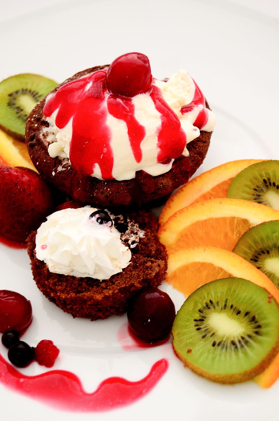dessert, ice cream, fruit, sweets, whipped cream, eating, sweet dish HD wallpaper