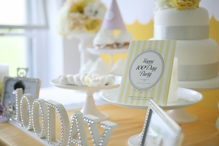 closeup photo of free standing letters, party, card, invitation HD wallpaper