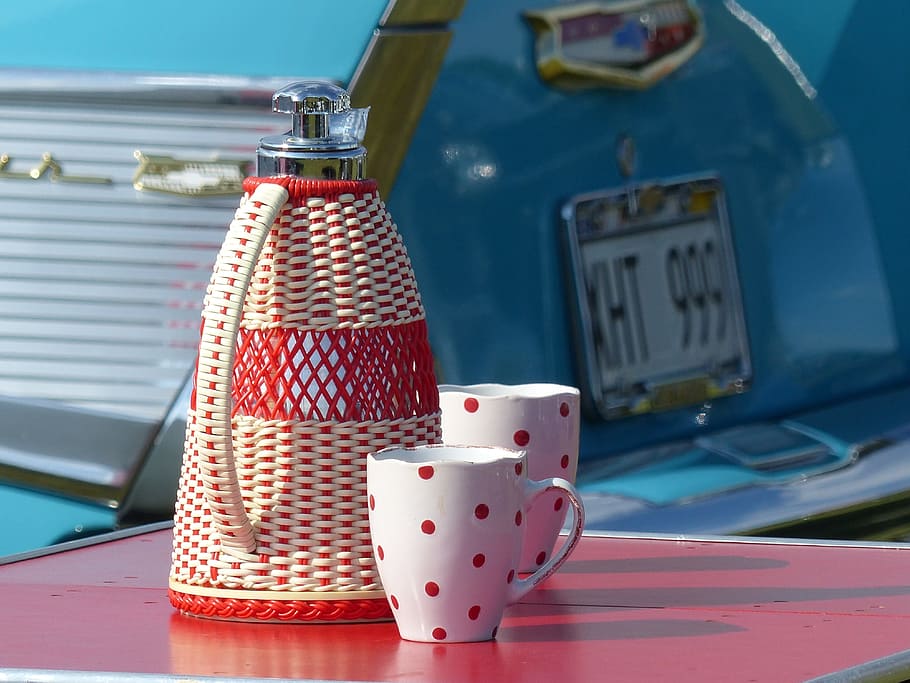 retro, thermos, mugs, table, colors, car, summer, exhibition HD wallpaper
