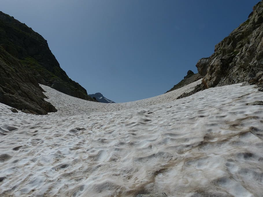 pass, snowfield, cold, summer, cross, mountains, hiking, hike HD wallpaper