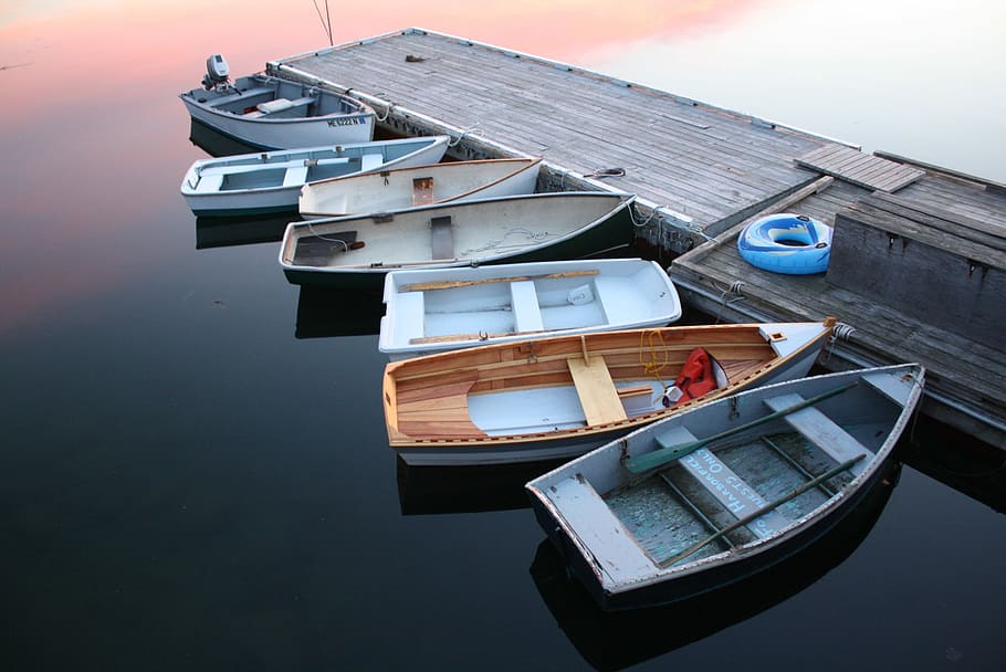 several boats on dock, seven dinghy boat near to dock, rowing HD wallpaper