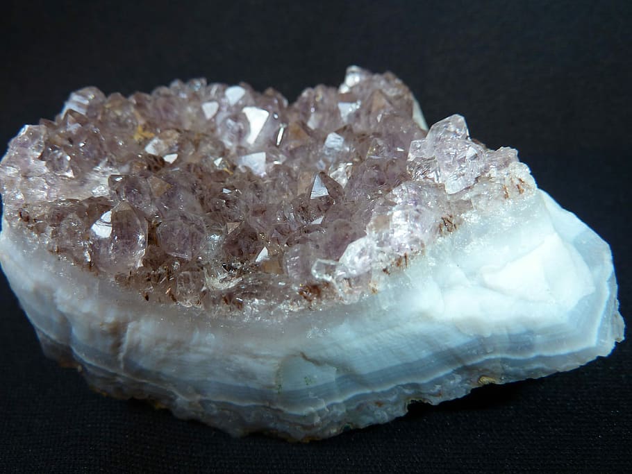 clear gemstone, Amethyst, Agate, Violet, Crystal Cave, druze HD wallpaper