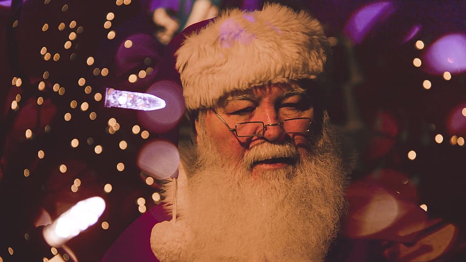 shallow focus photography of Santa Claus, father christmas, december