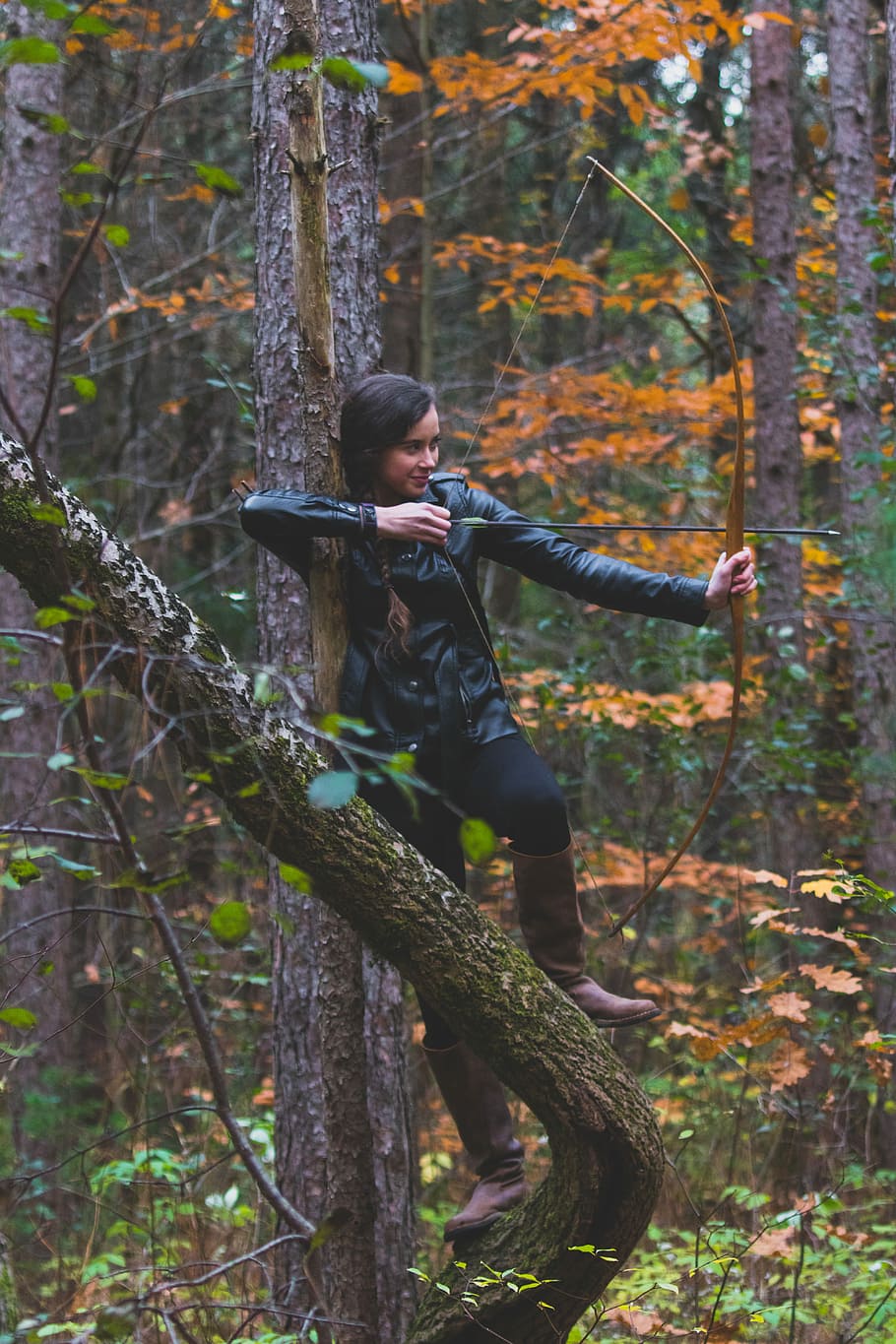 woman in black jacket holding longbow, woman holding composite bow on forest, HD wallpaper