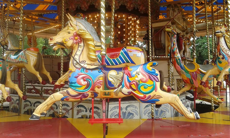 Anime Fan thiết kế tinh tế hộp nhạc vòng quay ngựa gỗ dễ dàng sử dụng Carousel  Carousel bánh phụ kiện tưởng tượng sơn Vòng Đu Quay Đồ trang trí bánh |