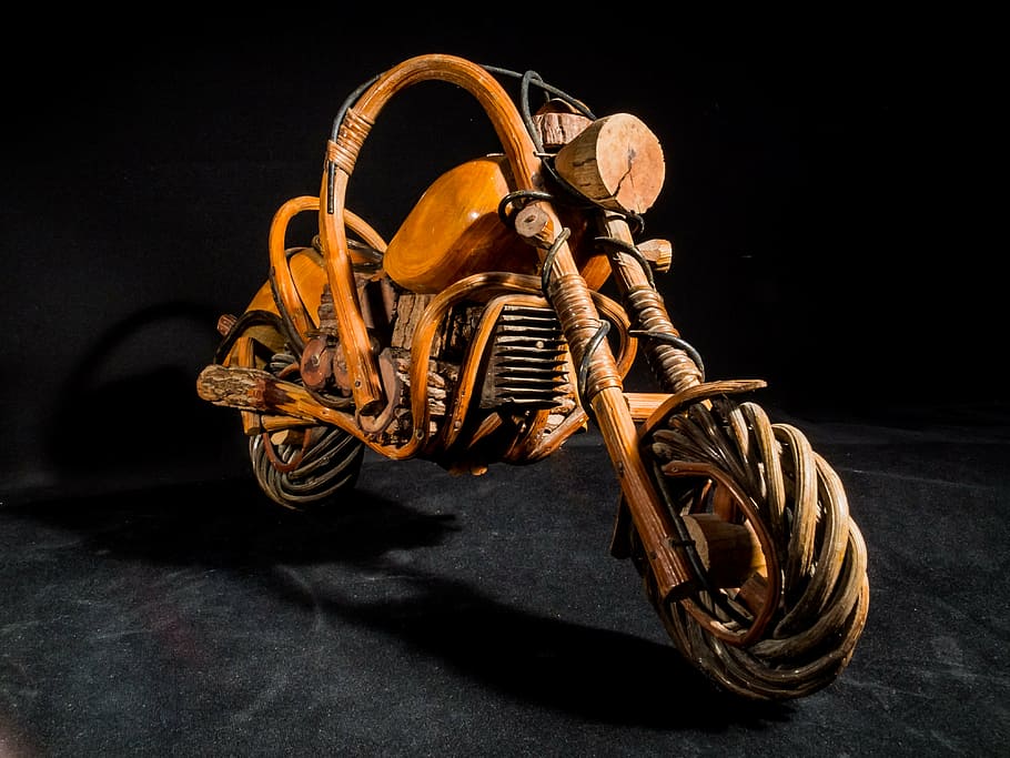 brown wooden cruiser motorcycle scale model, wooden motorcycle, HD wallpaper